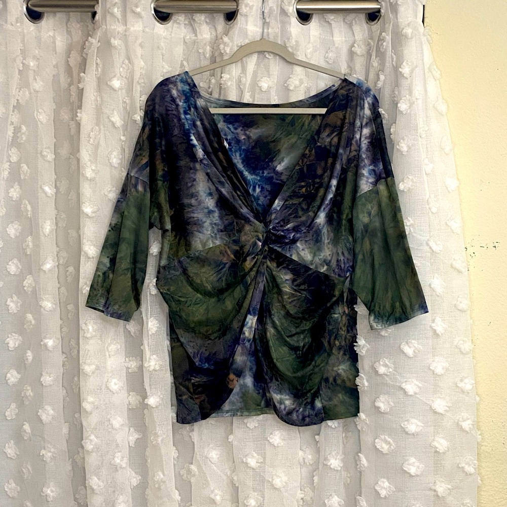 FASHION NOVA Green / Black / Blue Tie Dye Twist Knot Back Quarter Sleeve Sweater